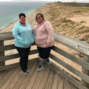 Meet your Posher, Leslie